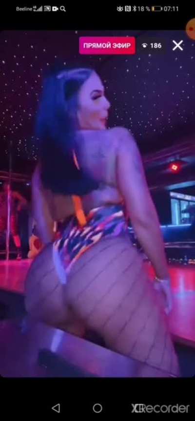 Some twerk