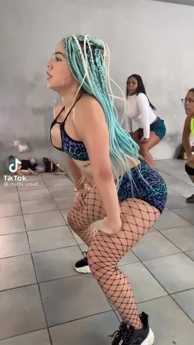 Slo mo twerking goes hard