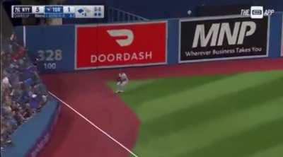 [Highlight] Vlad Guerrero Jr. gets thrown out at second after crushing a base hit