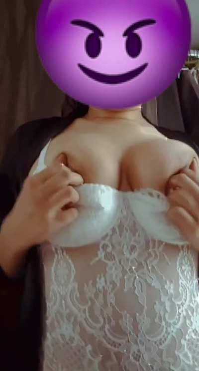Did you miss my tits ? I missed turning you guys on !!