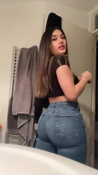 My jaw dropped when she turned around...