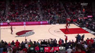 [Highlight] CJ McCollum with the monster block on Scottie Barnes and Dame cashes in the tough three on the other end