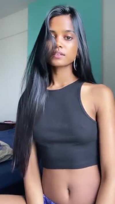 Slim Beauty ...🖤