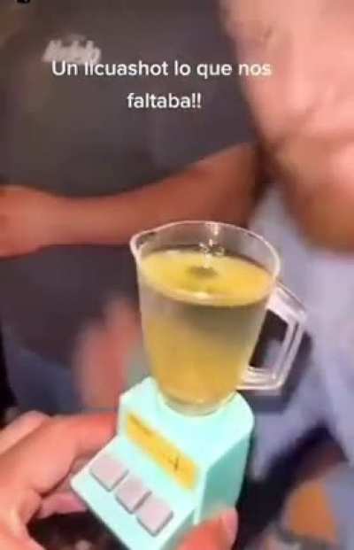 De los creadores de la Licuachela…