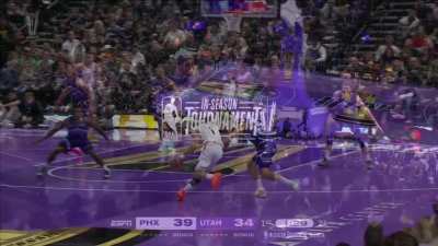 [Highlight] Lauri Markkanen rises to deny Booker's dunk attempt