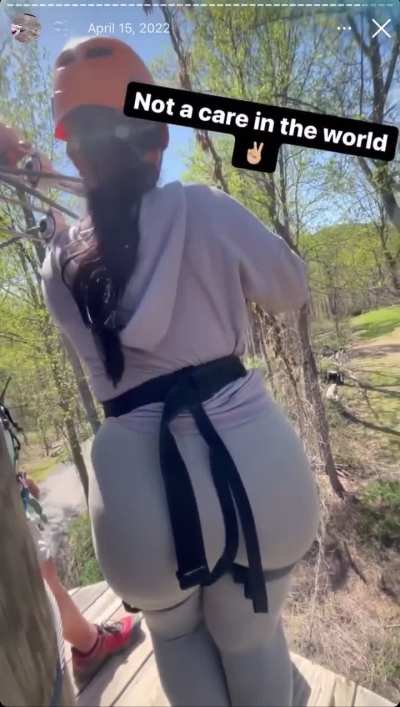 @iolanaaa on Instagram