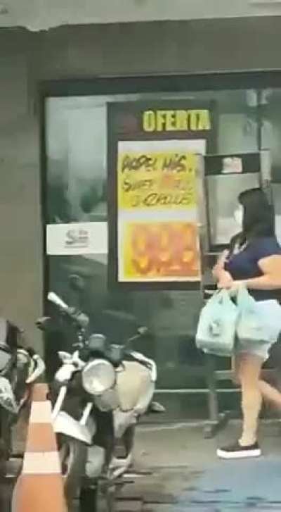 Security guard used a slingshot to safeguard a cash truck