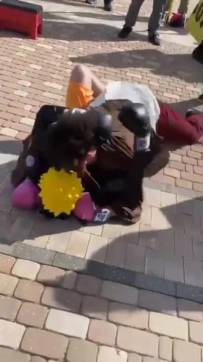 Naruto, the Anti-Christ, fights Jesus in Florida