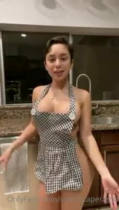 Thick Venezuelan girl