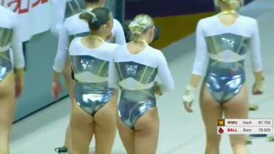 Western Michigan’s silver Leos, I hope they bring ‘em back next year 🔥🤎🤍💛🐴
