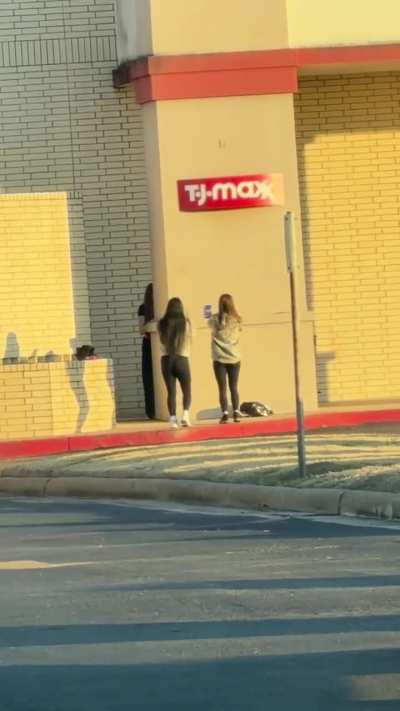 TJ Maxxin it