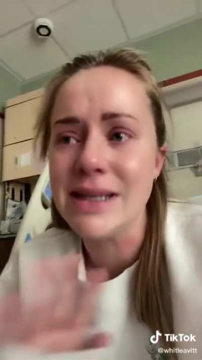 The mother that made a Tik Tok dance next to her baby with RSV in the hospital.