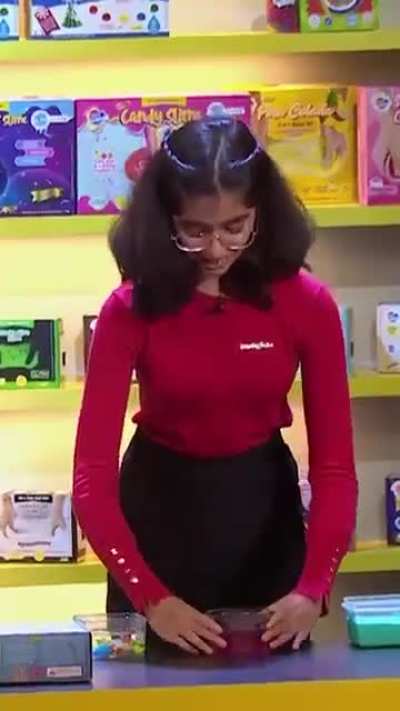 14-Year-Old Girl Running Her Dad’s Business Like a Boss!