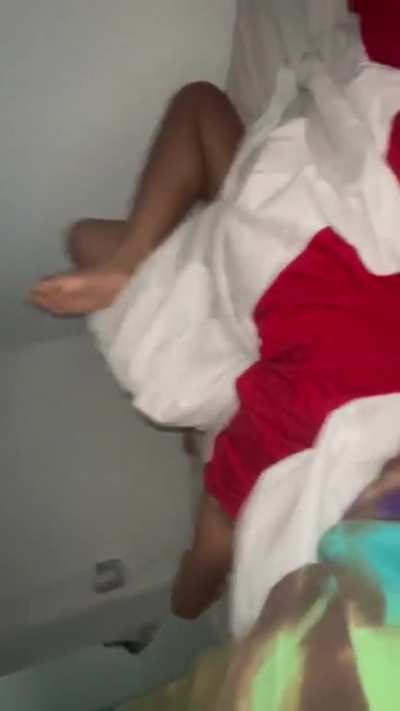Hippie Girl shows sleeping friend's sole @plant.lover365 @meashe00