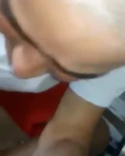 E lá vai ele pescar tilápia...