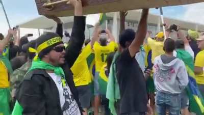 Olha o naipe dos tiozão do chopp que querem ser os 