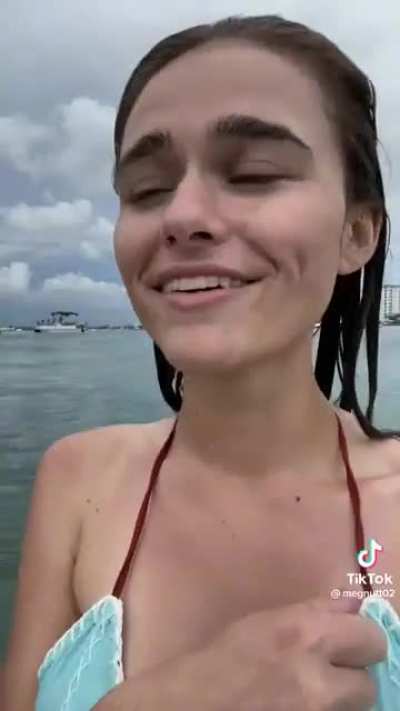 Megnutt showing off