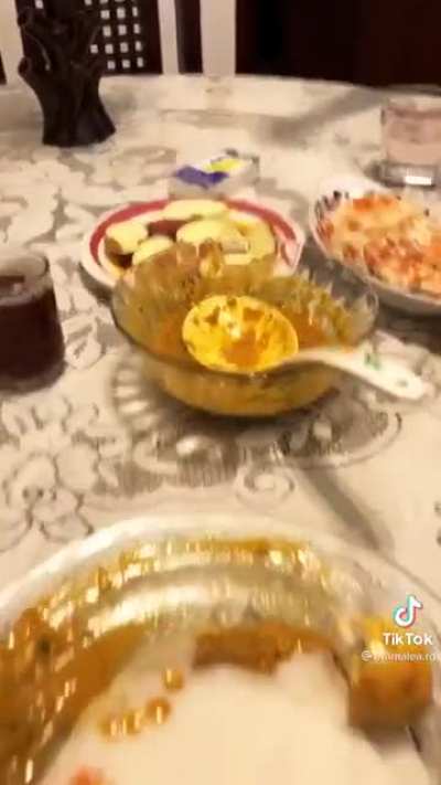 A random stranger is invited to an Indian’s house for lunch after having a conversation on food at the airport