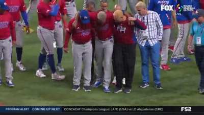 [Highlight] Slo-mo of Puerto Rico's celebration and Edwin Diaz needing to be helped off