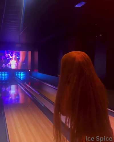 🎳