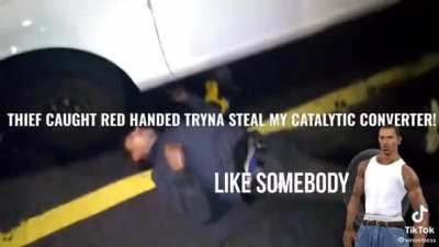 Thief missed huge comedyshow while ”sleeping”. Hilarious man with the camera.