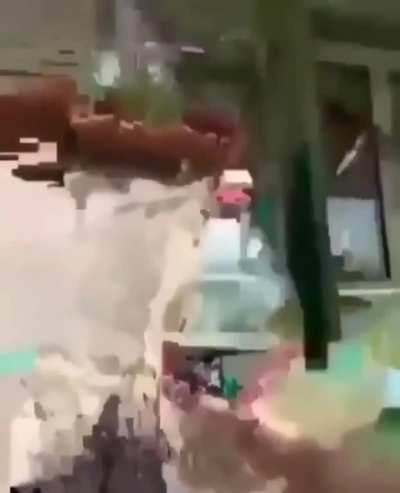 😐