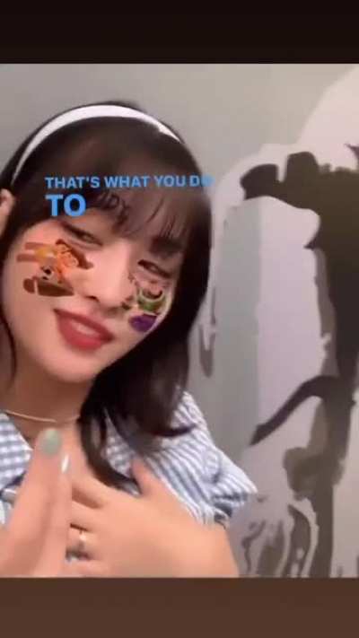 210627 Twicetagram Story Update - Momo and Chaeyoung having a fun karaoke Alcohol Free