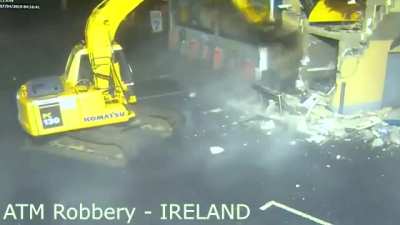 This might be the smoothest ATM robbery I’ve ever seen!