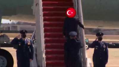 bir de aşağı yuvarlansa tam olacaktı