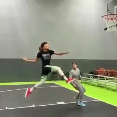 This insane dunk make it look like a videogame trick.