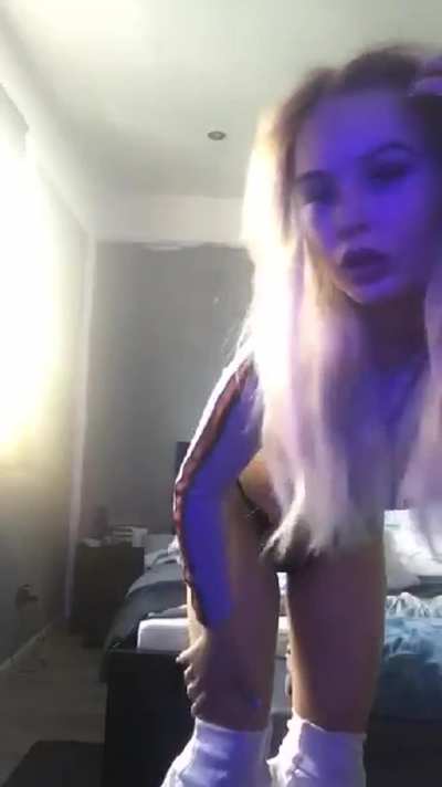 22 [F4M] [ Snapchat ] [Mickey12cas] Press the up arrow and I'll send an instant nude. Always in the mood for sexti<wbr>ng👍💯 nsfw