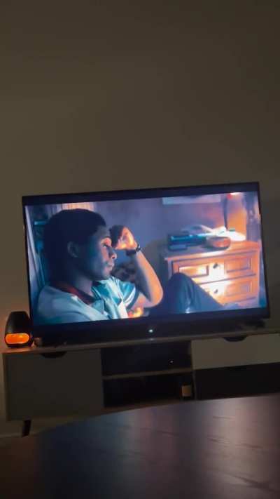Anyone know the song? S4 E6