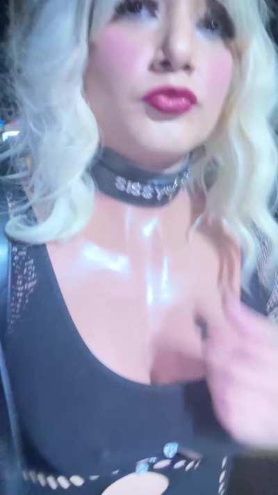 Dressed up like a proper sissy slut in public 😳