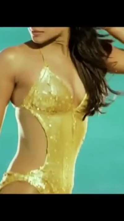 Hot 😍