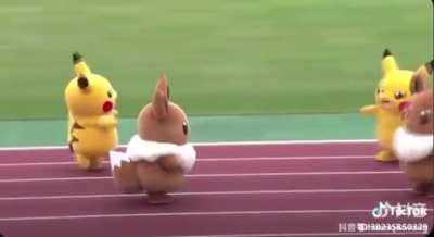 *Pikachu used agility*