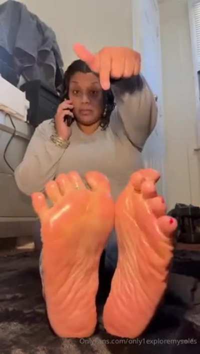Ebony feet joi