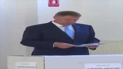 Wide Iohannis