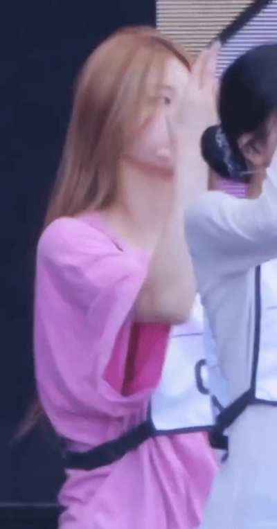 Yeji nipslip