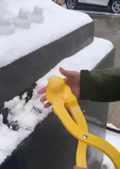 The Snow Duck Maker