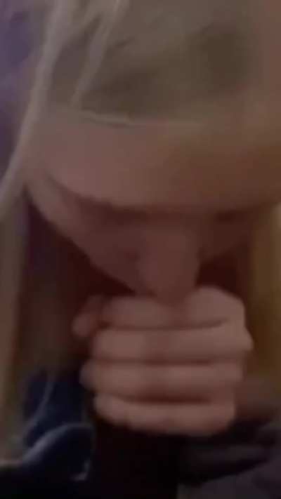 She keeps her pussy nice & wet for boyfriend
