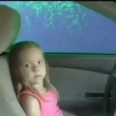 La niña que edita muy bien