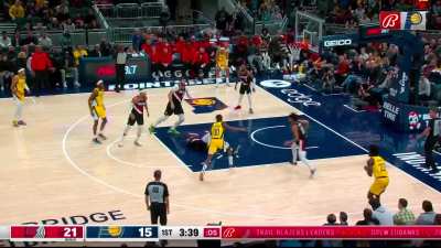 [Highlight] Bennedict Mathurin drops Jabary Walker and lays it in!