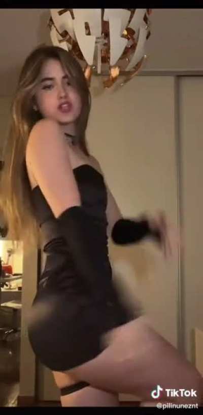 🥸