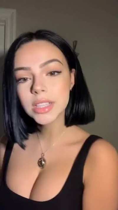 😈