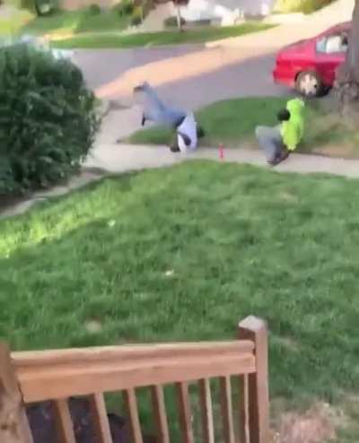 Boy kicked the fuck out his chest 😭