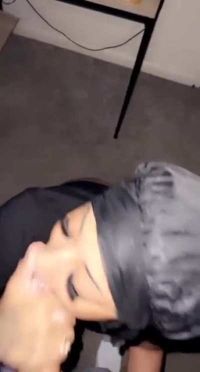 Bonnet Bombshell