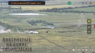 1 Russian Tank destroys 8 Ukrainian tanks and APCs by itself