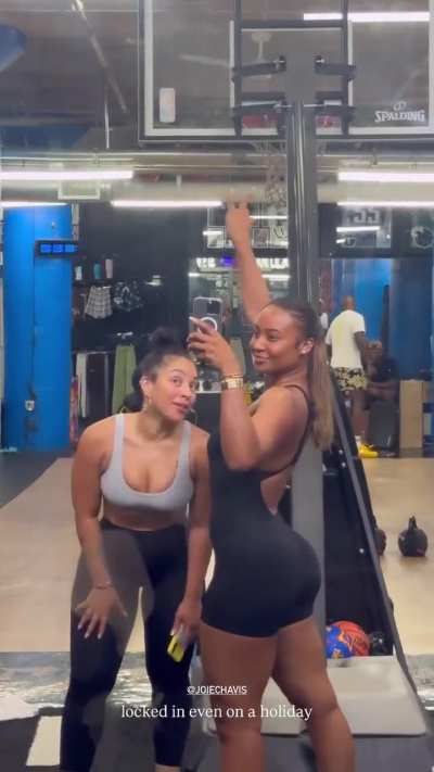 Kayla Nicole & Joie Chavis (@iam<wbr>kayla<wbr>nicol<wbr>e) (@joiechavis)