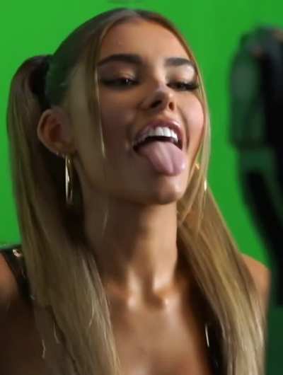 This is what your gf Madison does when she sees your bully