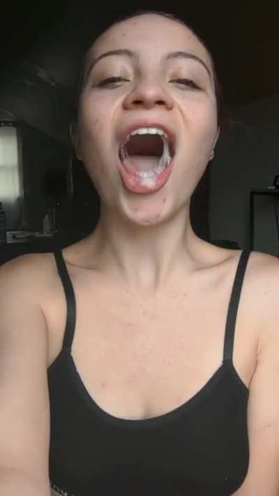 My favourite way to start my day, swallowing cum!
